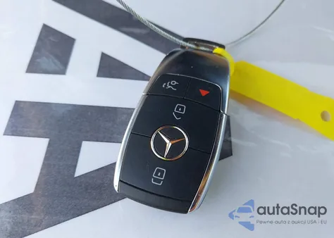 2022 Mercedes-Benz Glc 300 Suv z USA, uszkodzony, nr VIN W1N0G8DB4NG059517